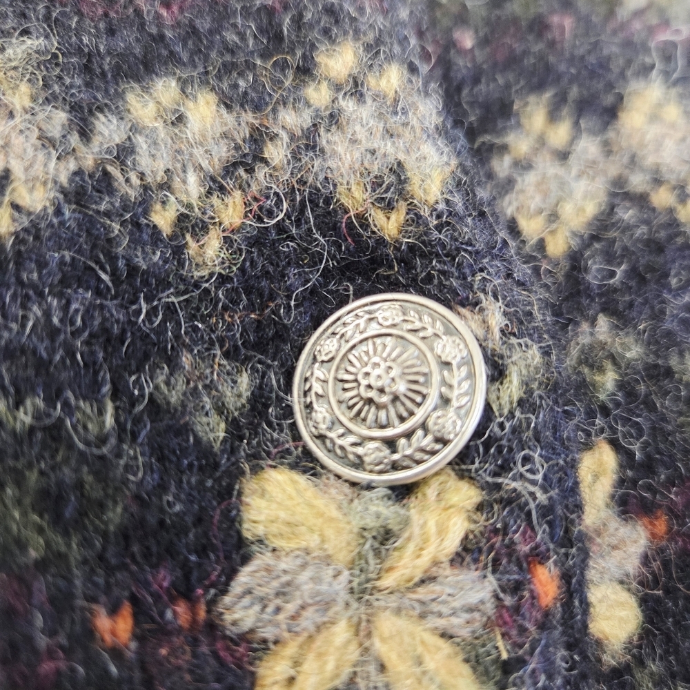 Vintage TWIK Shetland Wool Cardigan – Floral Stripe Pattern – Hong Kong size M - Picture 8 of 14